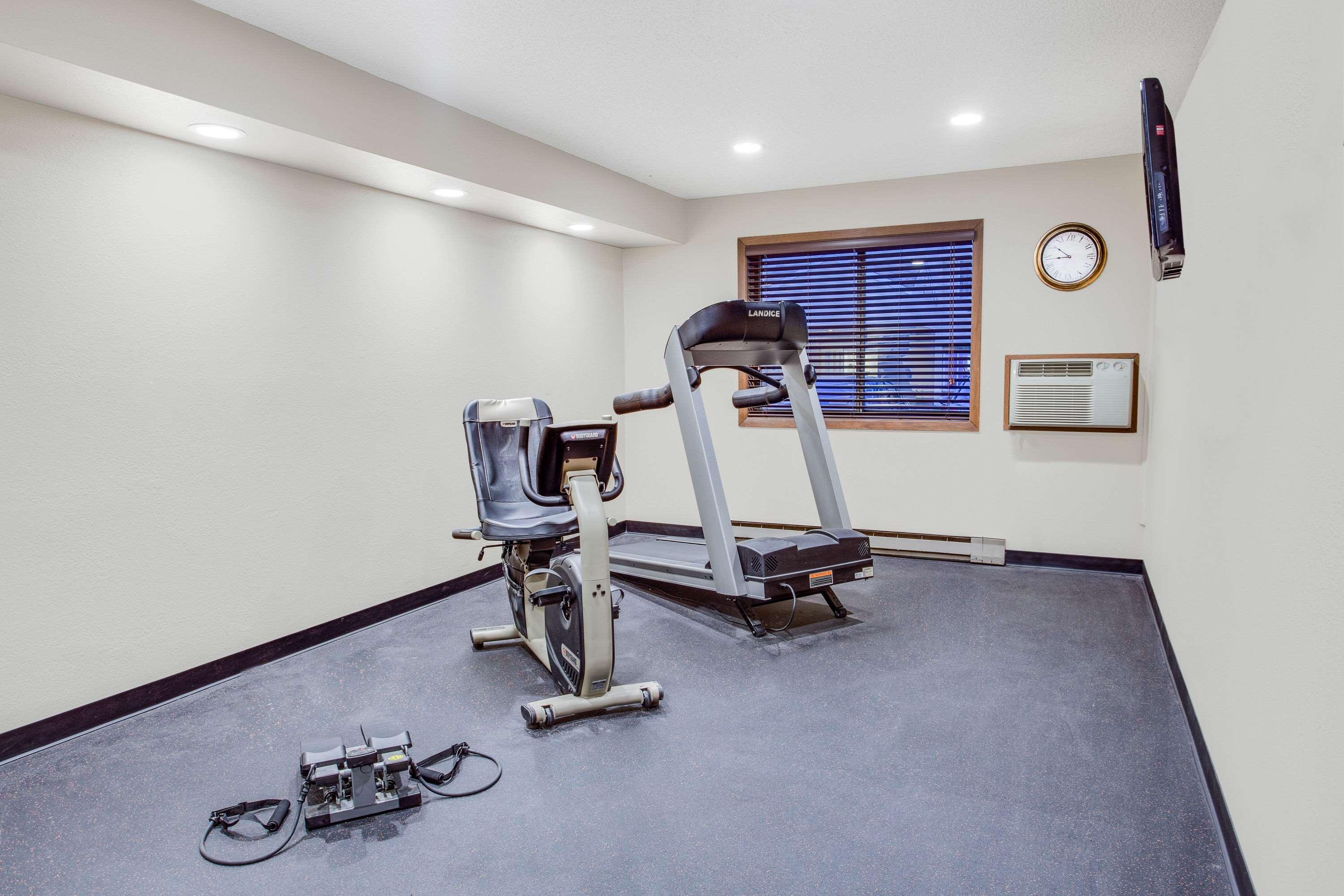 Super 8 By Wyndham Green Bay Near Stadium Екстериор снимка
