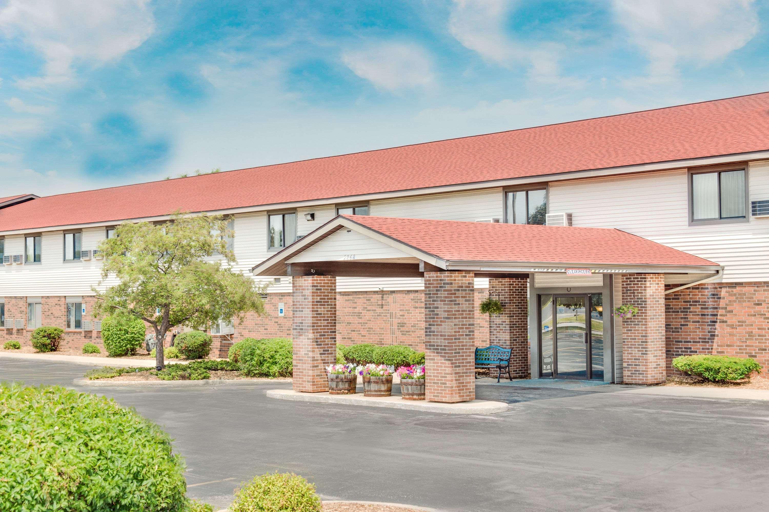 Super 8 By Wyndham Green Bay Near Stadium Екстериор снимка